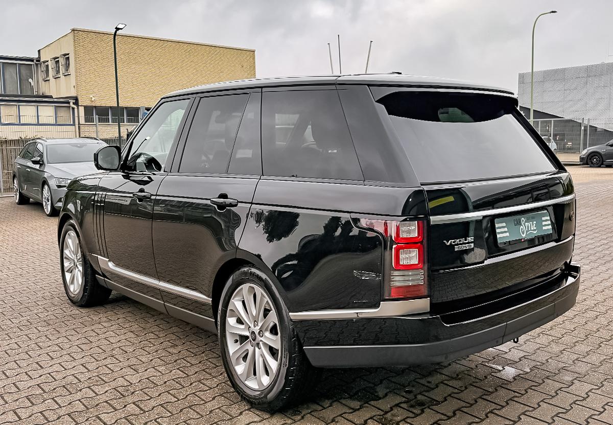 Land Rover Range Rover 4.4 SDV8 Vogue