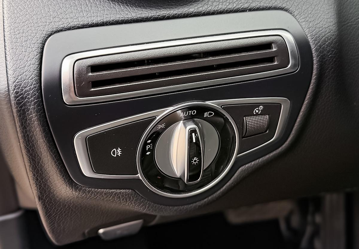 Mercedes-Benz C 300 T Avantgarde SHZ NAVI RFK COMMAND