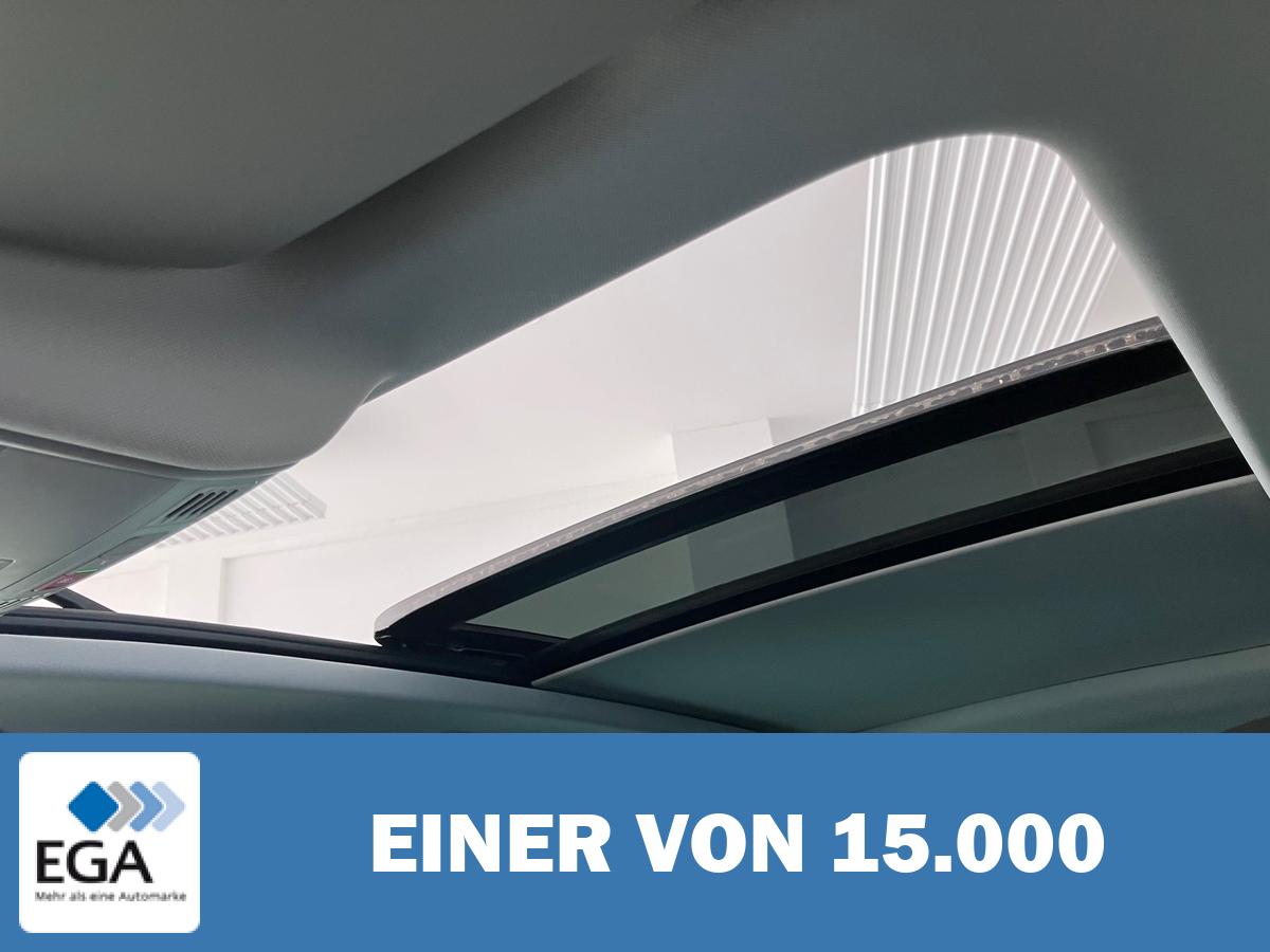 Skoda Karoq 1.5 TSI Tour Automatik - Schiebed./ Matrix-LED/ AHK