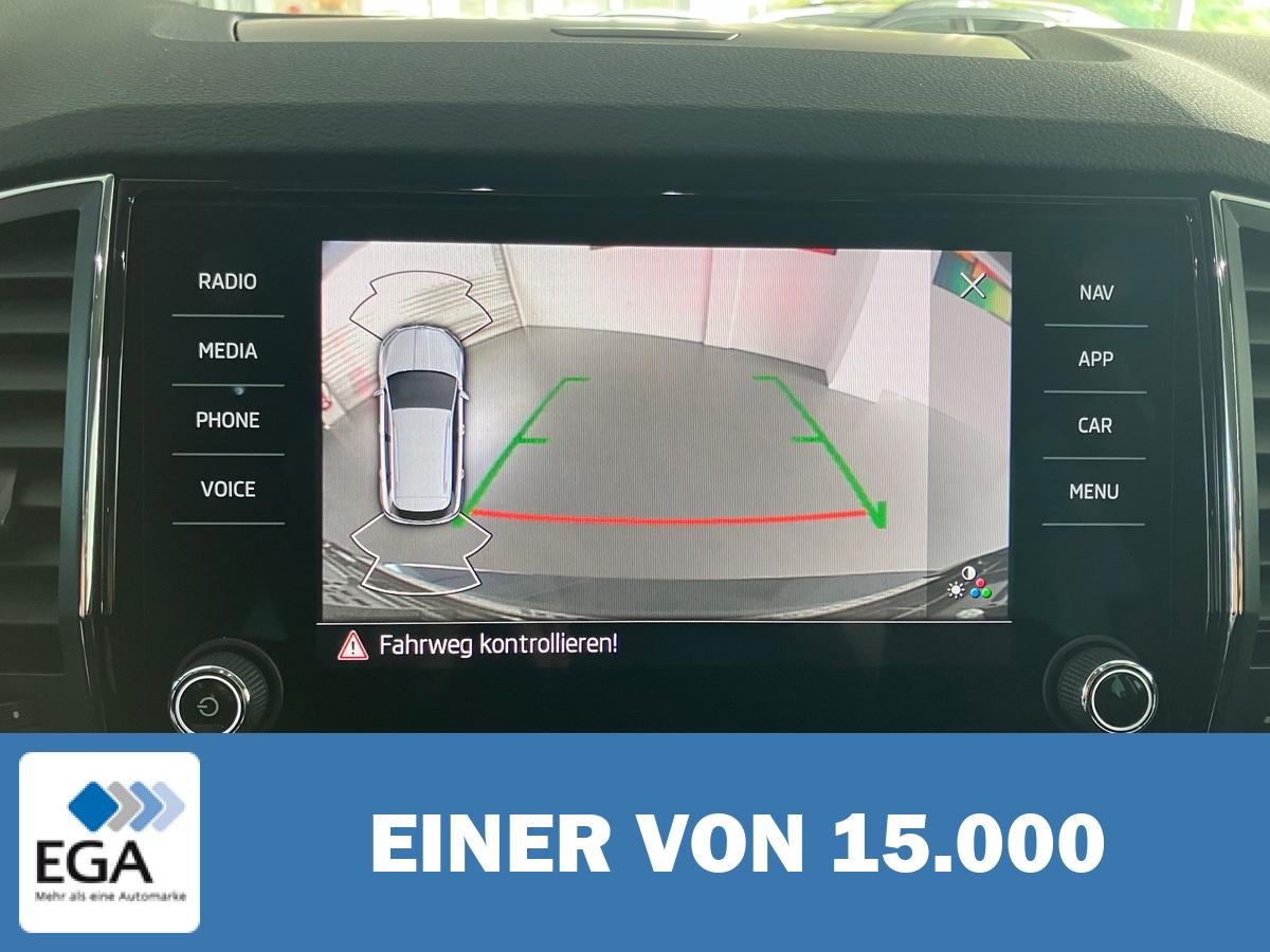Skoda Karoq 1.5 TSI Tour Automatik - Schiebed./ Matrix-LED/ AHK