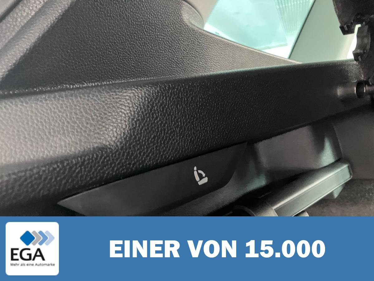 Skoda Karoq 1.5 TSI Tour Automatik - Schiebed./ Matrix-LED/ AHK