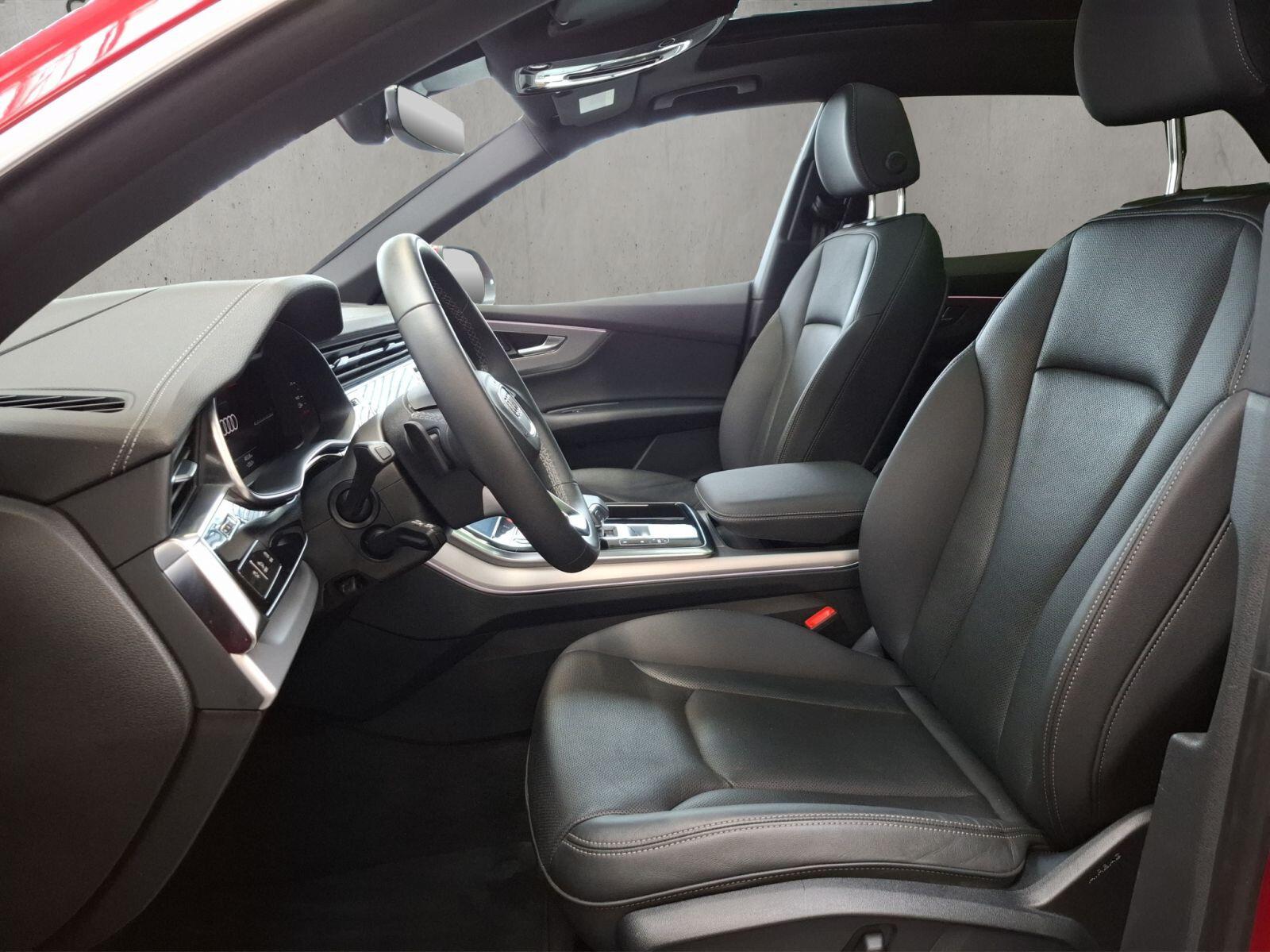 Audi Q8 SUV 55 TFSI quattro 250(340) kW(PS) tiptronic