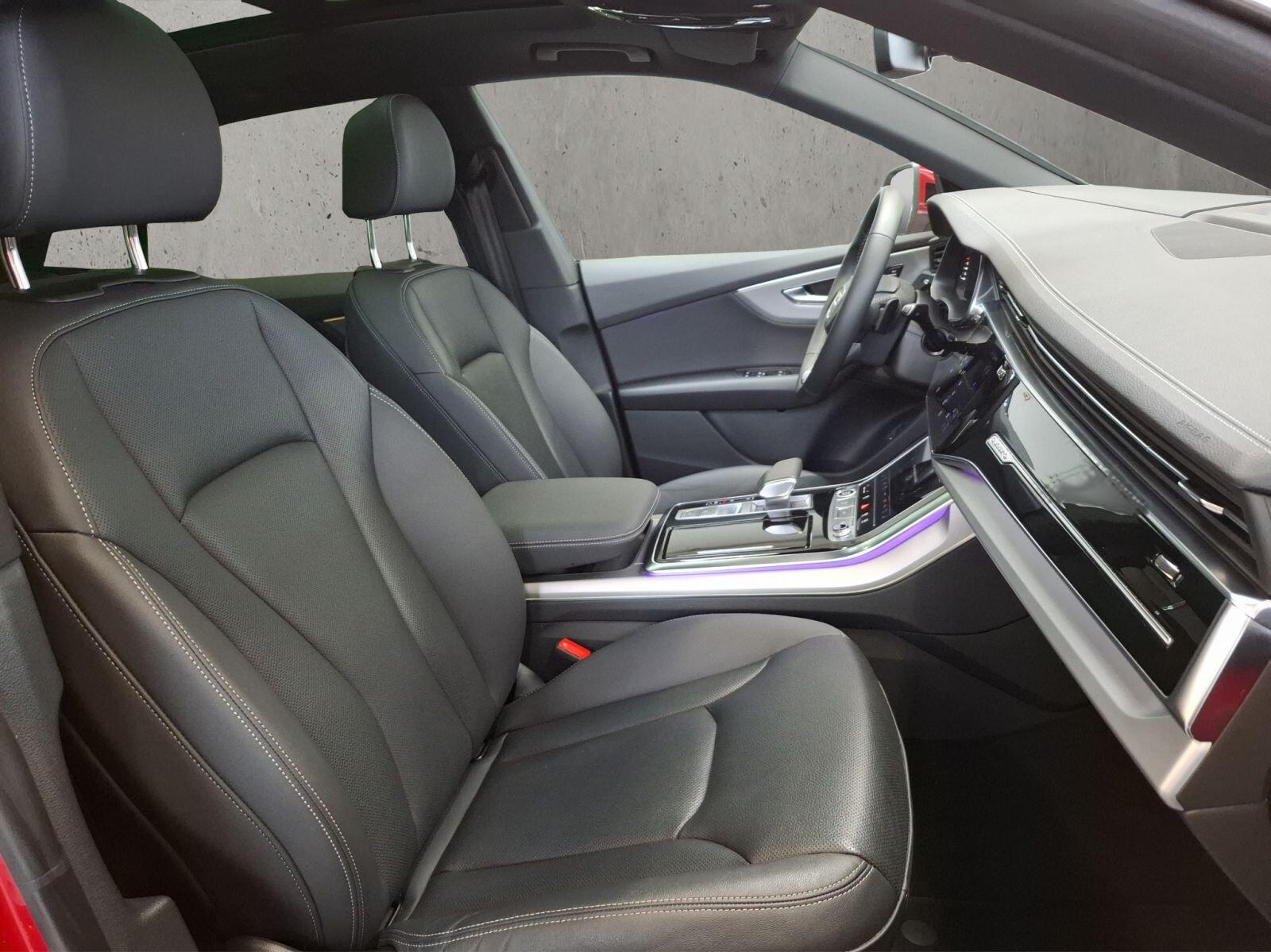 Audi Q8 SUV 55 TFSI quattro 250(340) kW(PS) tiptronic