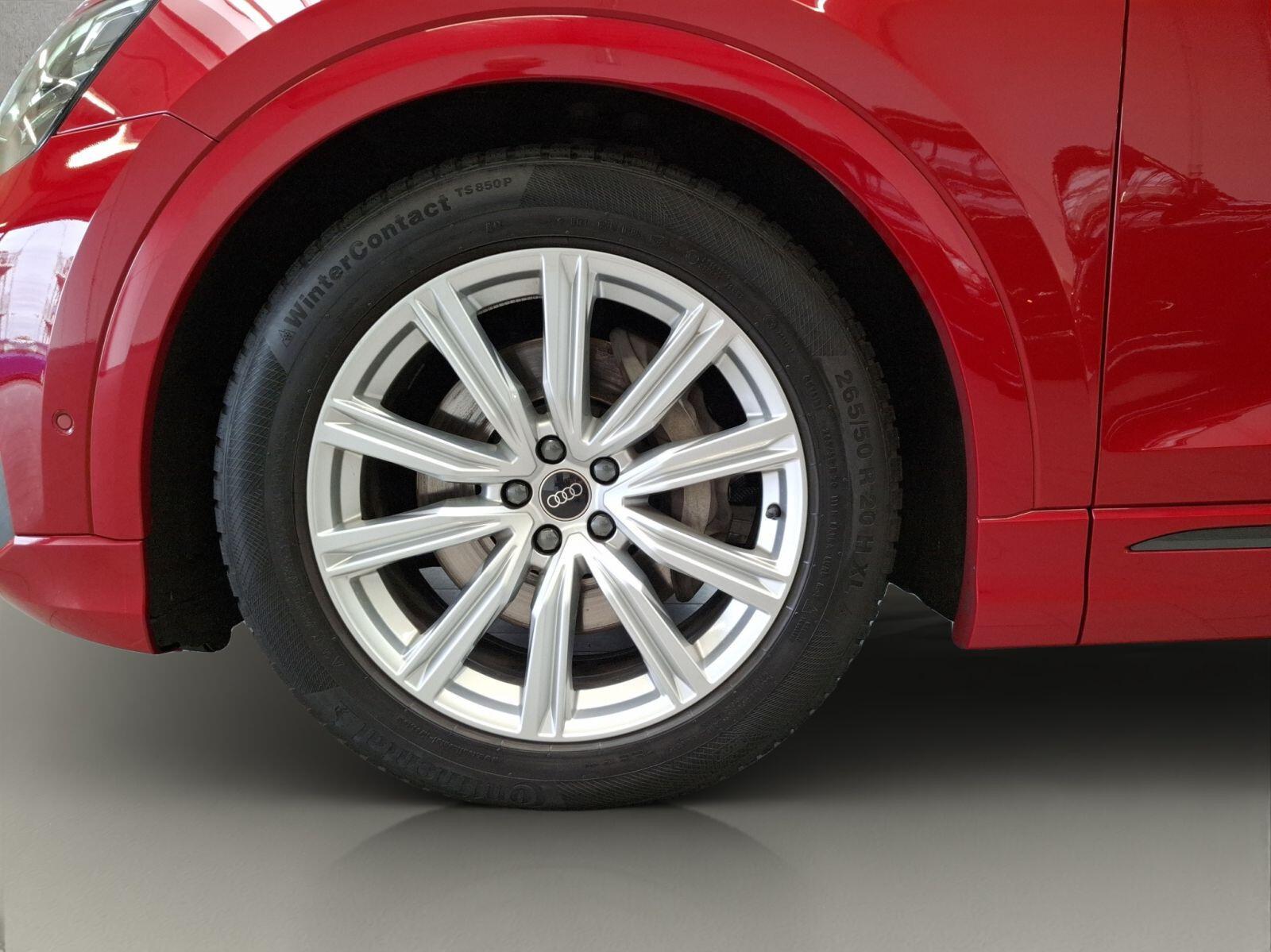 Audi Q8 SUV 55 TFSI quattro 250(340) kW(PS) tiptronic