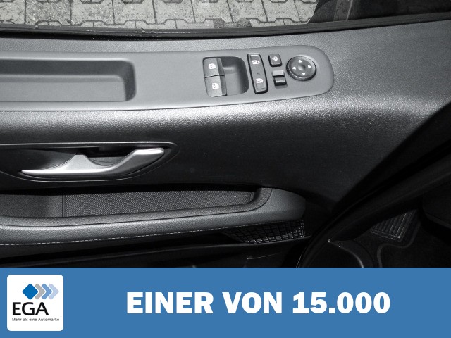 Hyundai Staria Prime CRDi Panorama Schiebedach Navi Leder Digitales Cockpit Bose