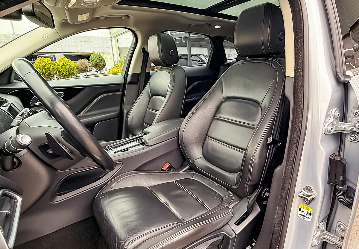 Jaguar F-Pace  Prestige 30d NAVI SHZ PANO MERIDIAN