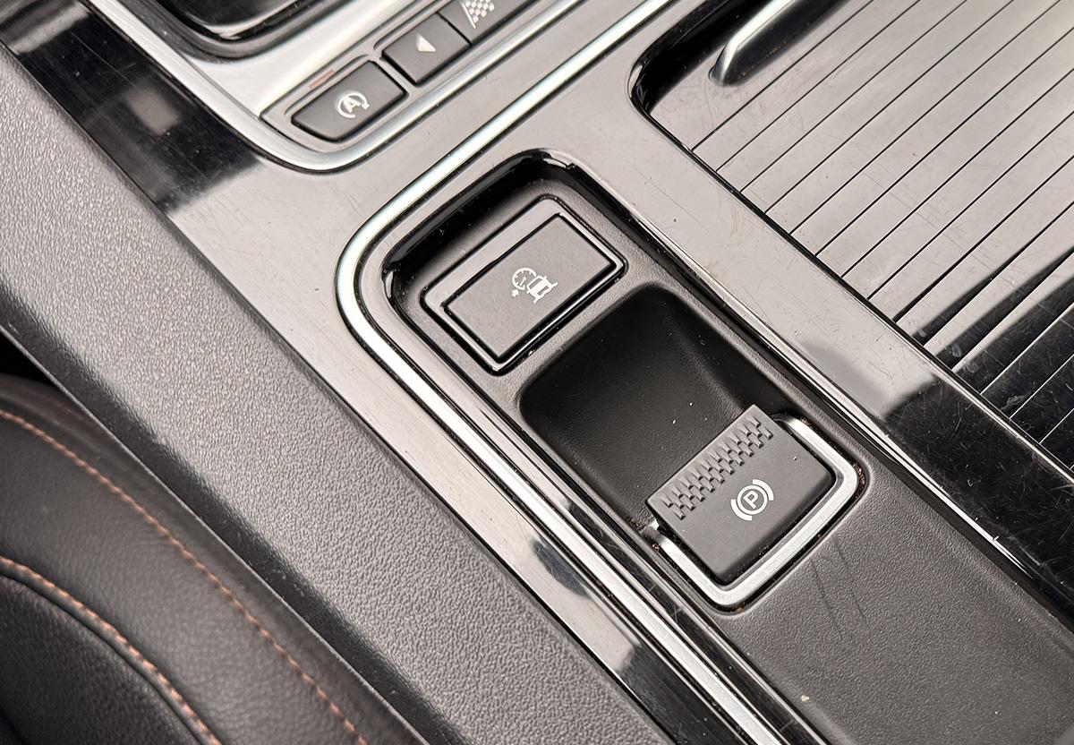 Jaguar F-Pace  Prestige 30d NAVI SHZ PANO MERIDIAN