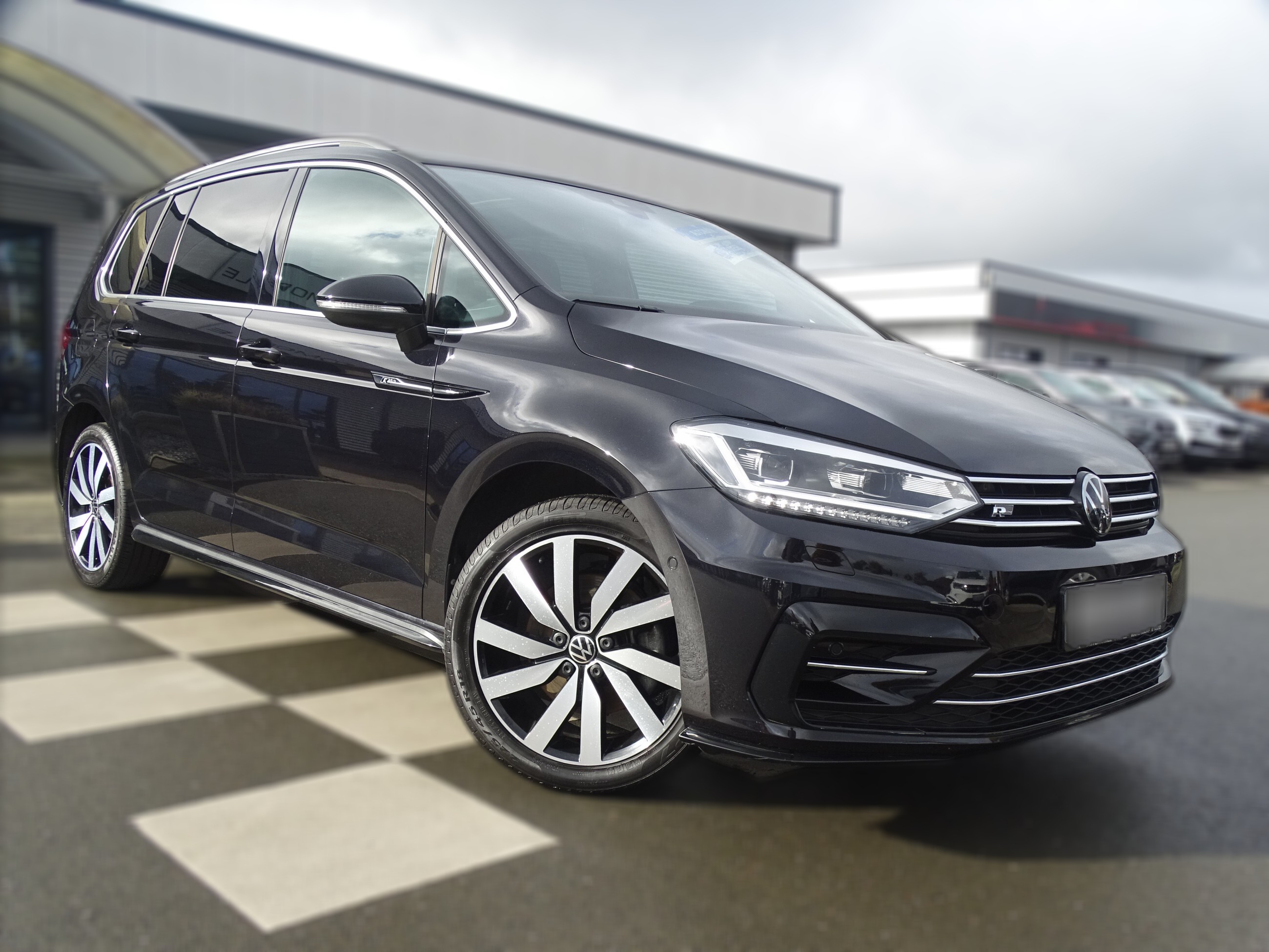 Volkswagen Touran 2.0 TDI Highline*R-LINE*DSG*PANO*LED*RFK*
