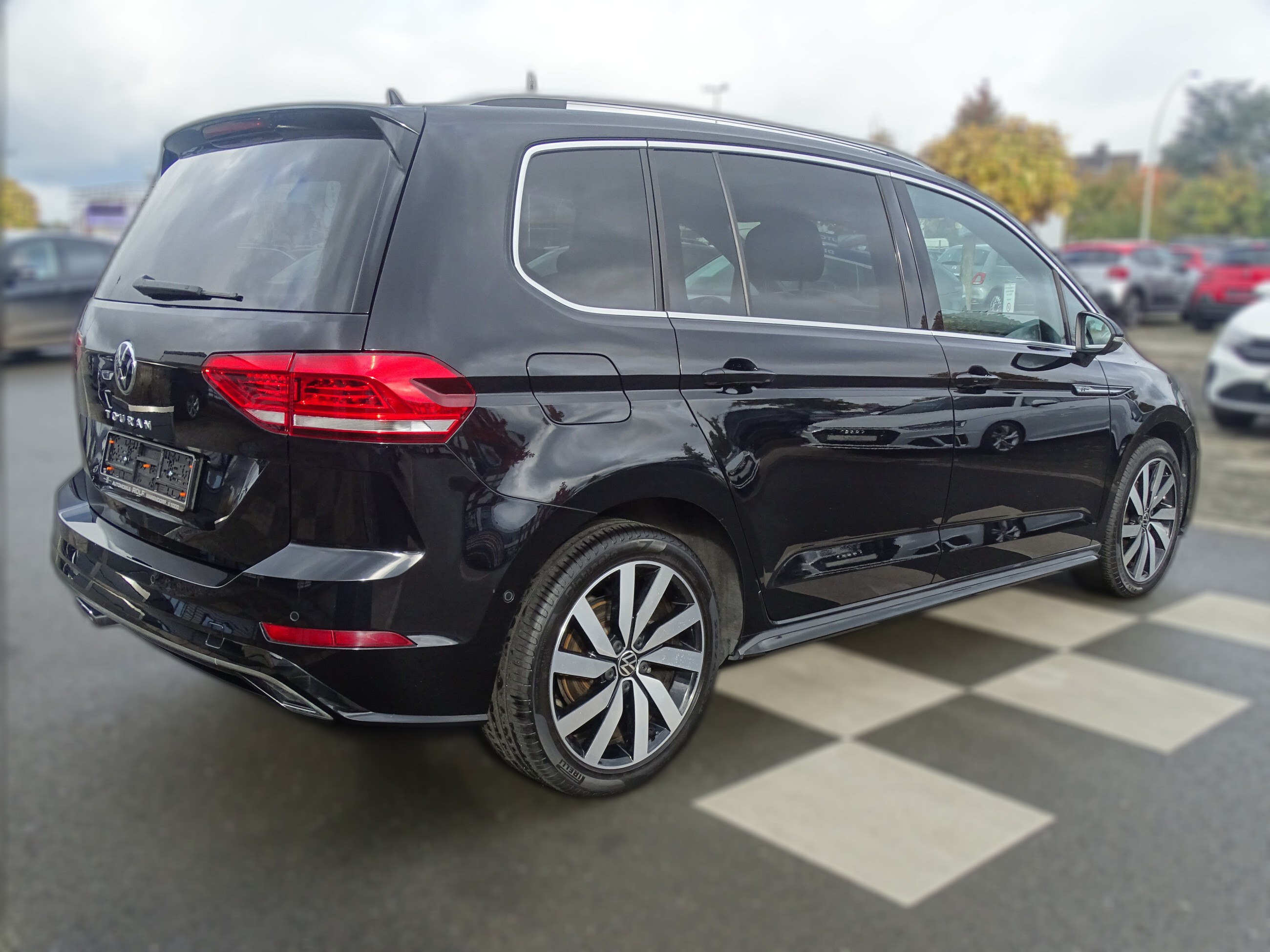 Volkswagen Touran 2.0 TDI Highline*R-LINE*DSG*PANO*LED*RFK*
