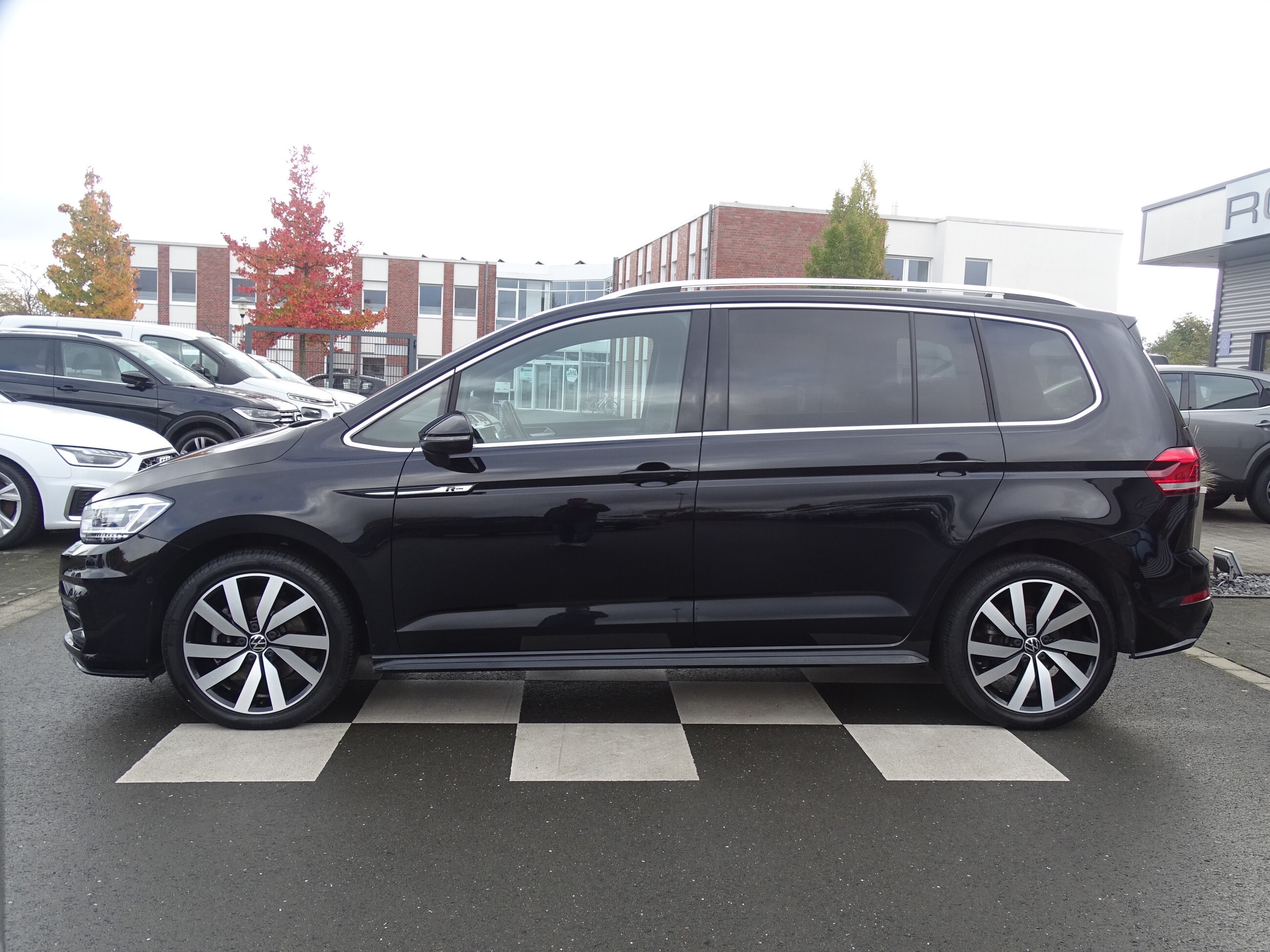 Volkswagen Touran 2.0 TDI Highline*R-LINE*DSG*PANO*LED*RFK*
