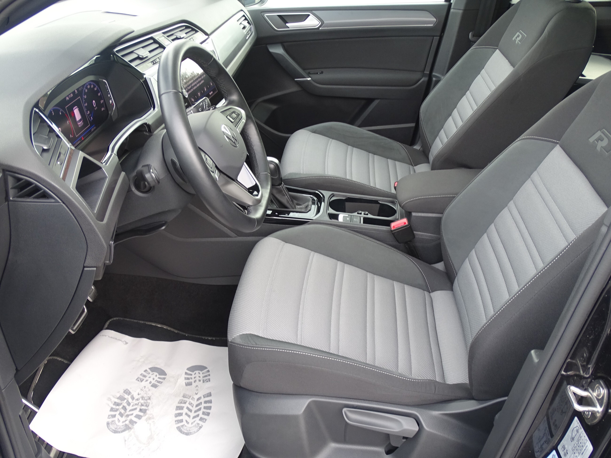 Volkswagen Touran 2.0 TDI Highline*R-LINE*DSG*PANO*LED*RFK*
