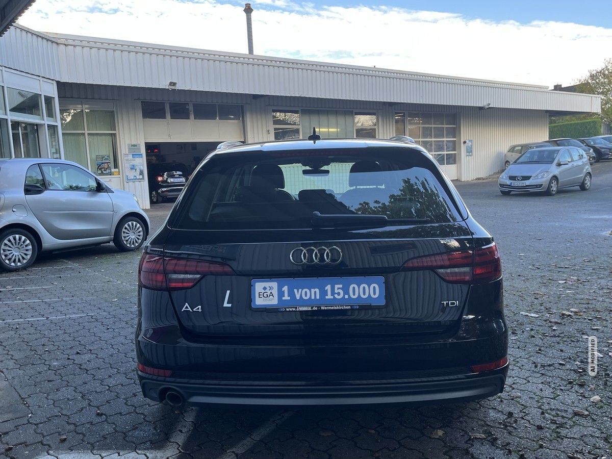 Audi A4 2.0 TDI S-LINE DESIGN*PANORAMA*LEDER*CAM*SOUND SYS