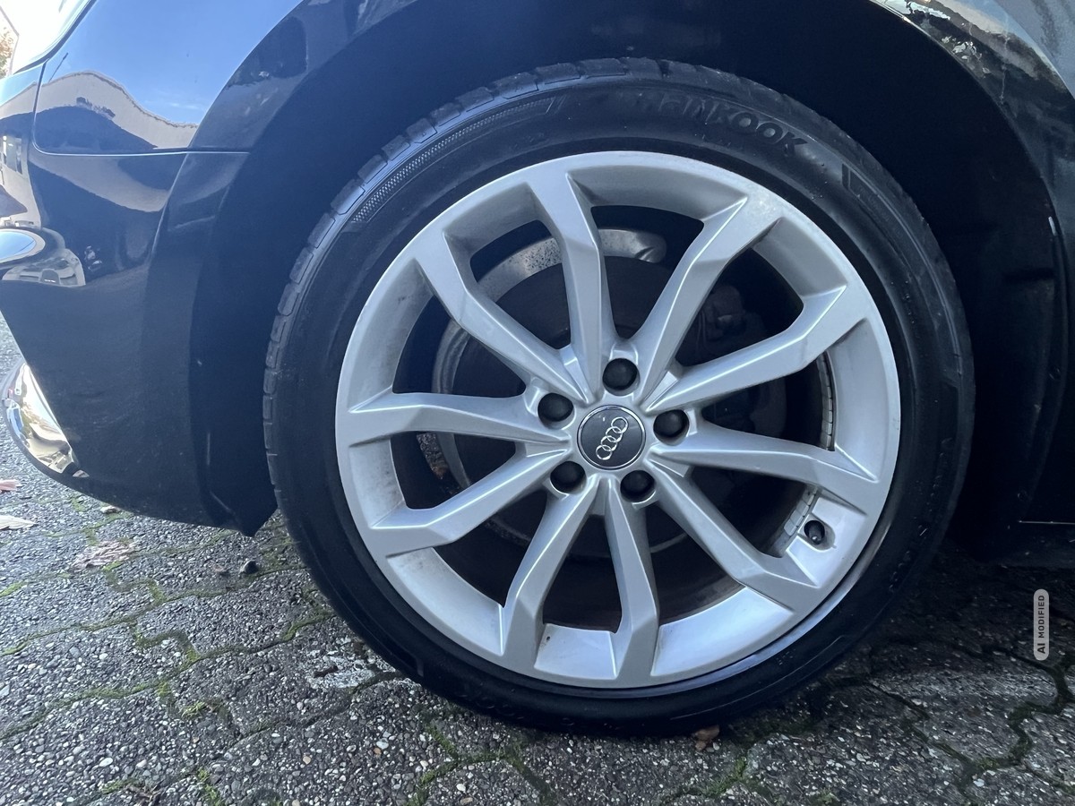 Audi A4 2.0 TDI S-LINE DESIGN*PANORAMA*LEDER*CAM*SOUND SYS