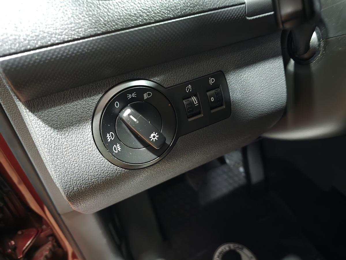 Volkswagen Caddy 2.0 TDI Roncalli #AHK#Conti WReifen Neu #SHZ #TÜV NEU 