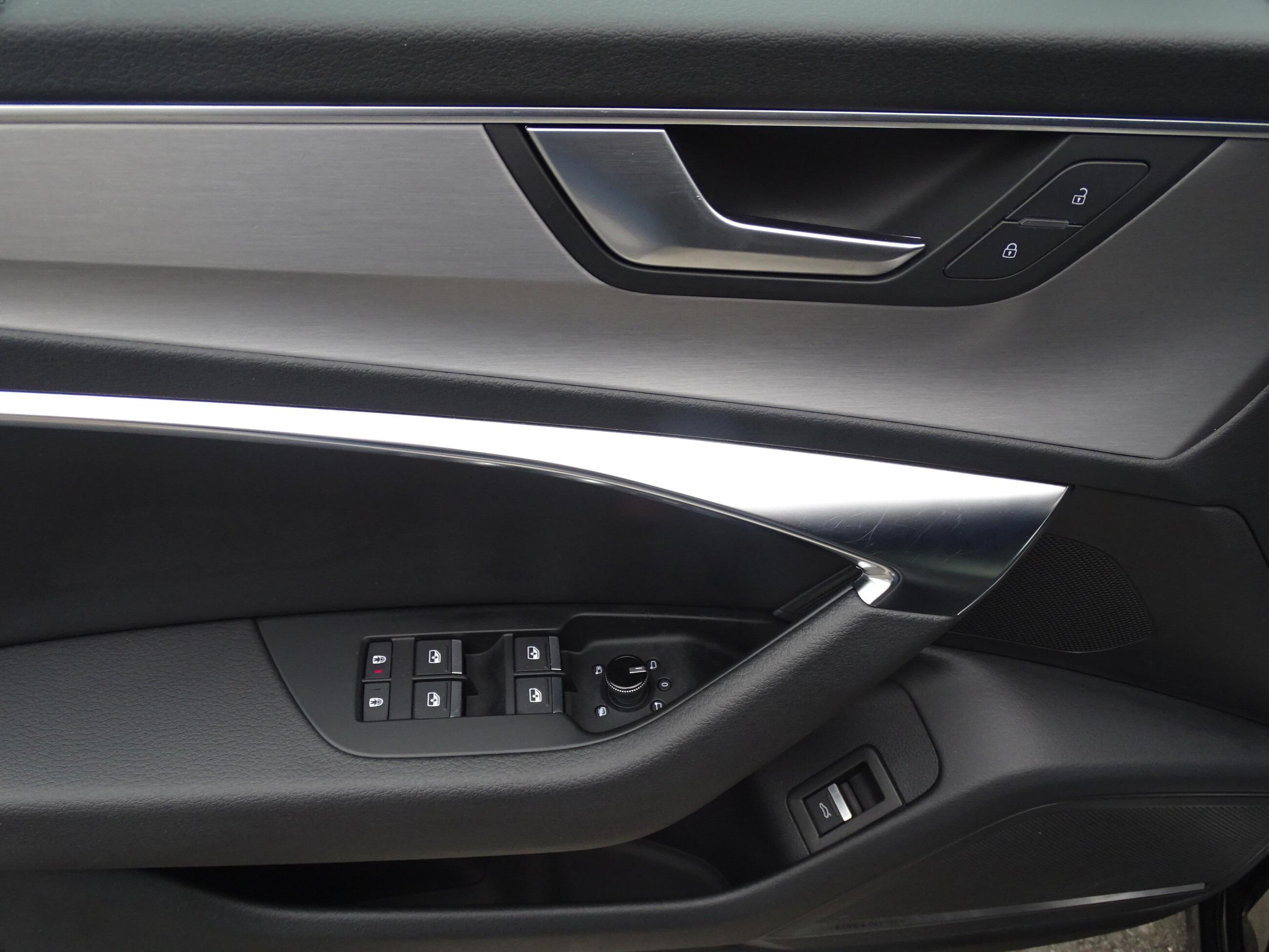 Audi A6 40 TDI*S LINE*S TRONIC*AHK*KAMERA*DAB*LED*B&O