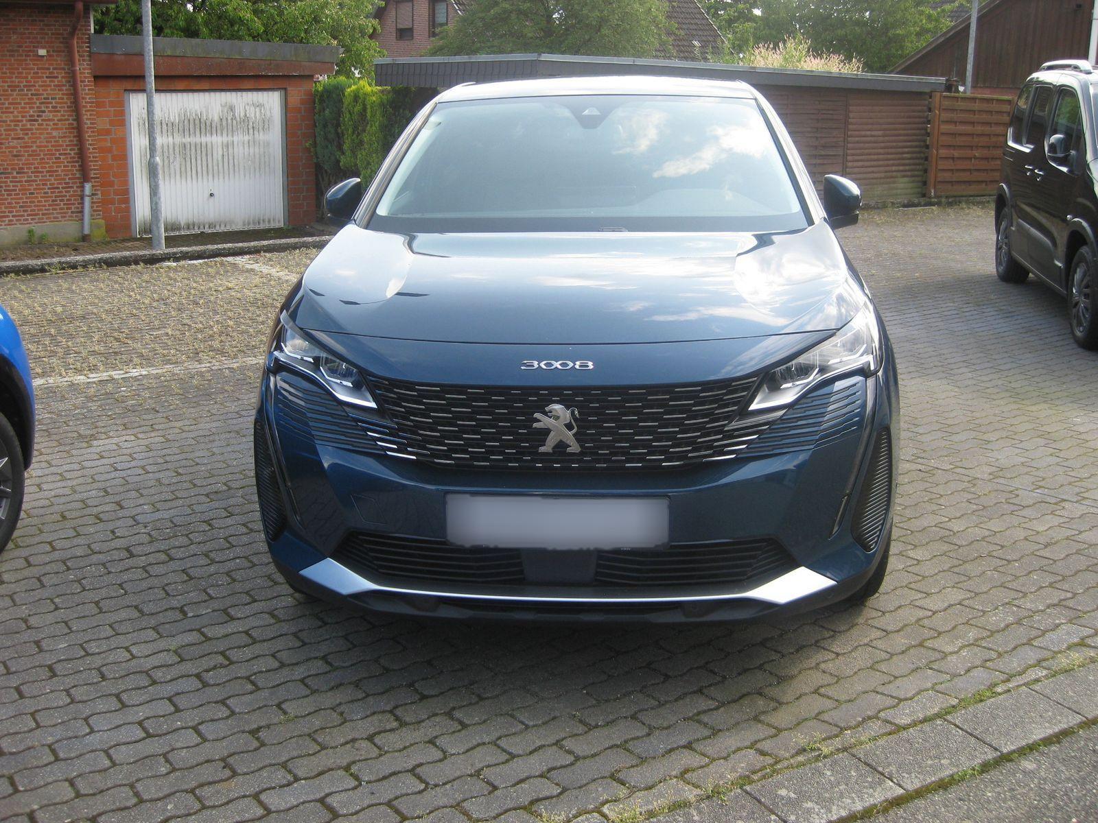 Peugeot 3008 Allure++NAVI++SHZ++KEYLESS