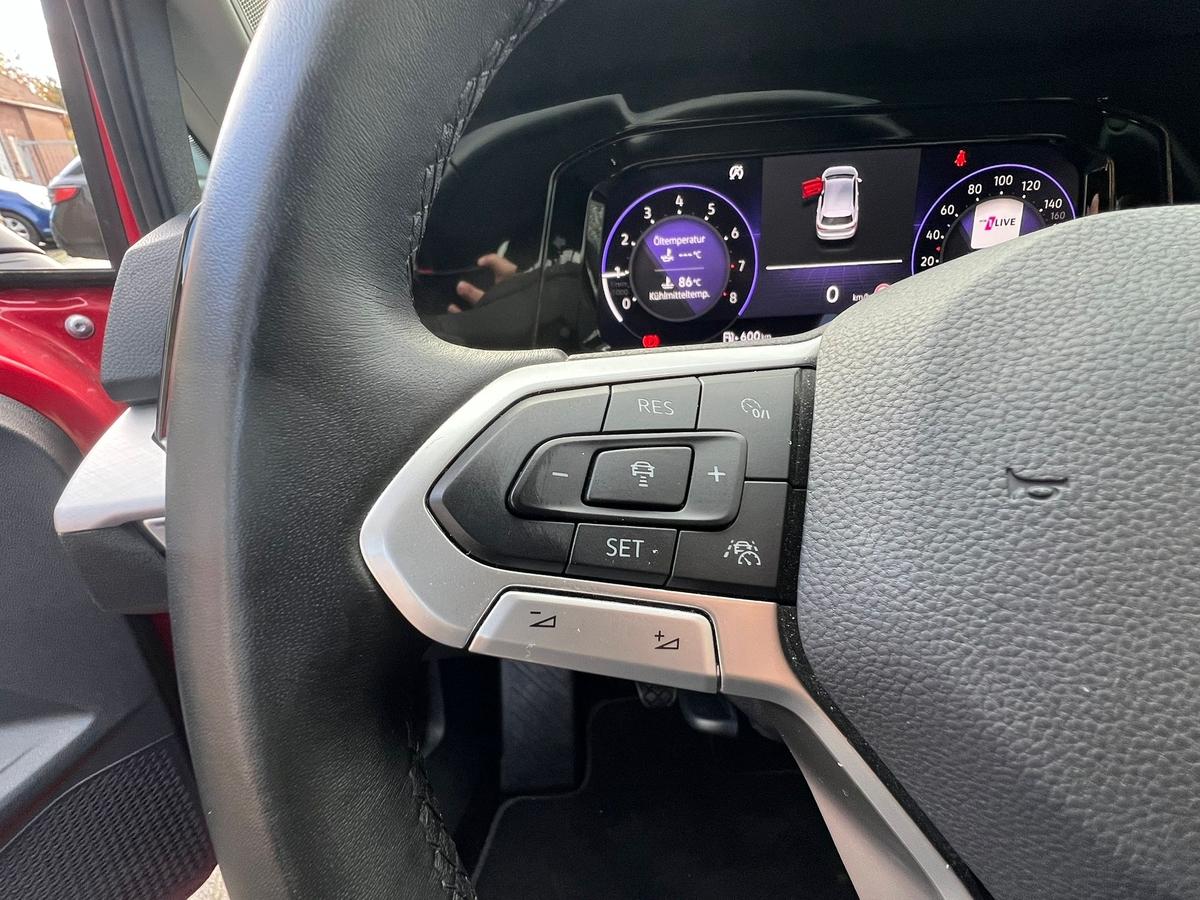 Volkswagen Golf VIII 1.0 TSI Life - Navi - PDC - Sitz+Lenkradhzg - 