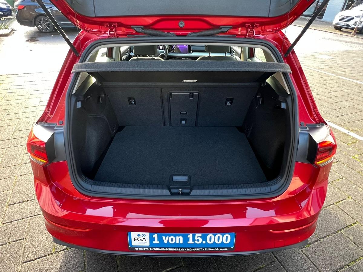 Volkswagen Golf VIII 1.0 TSI Life - Navi - PDC - Sitz+Lenkradhzg - 