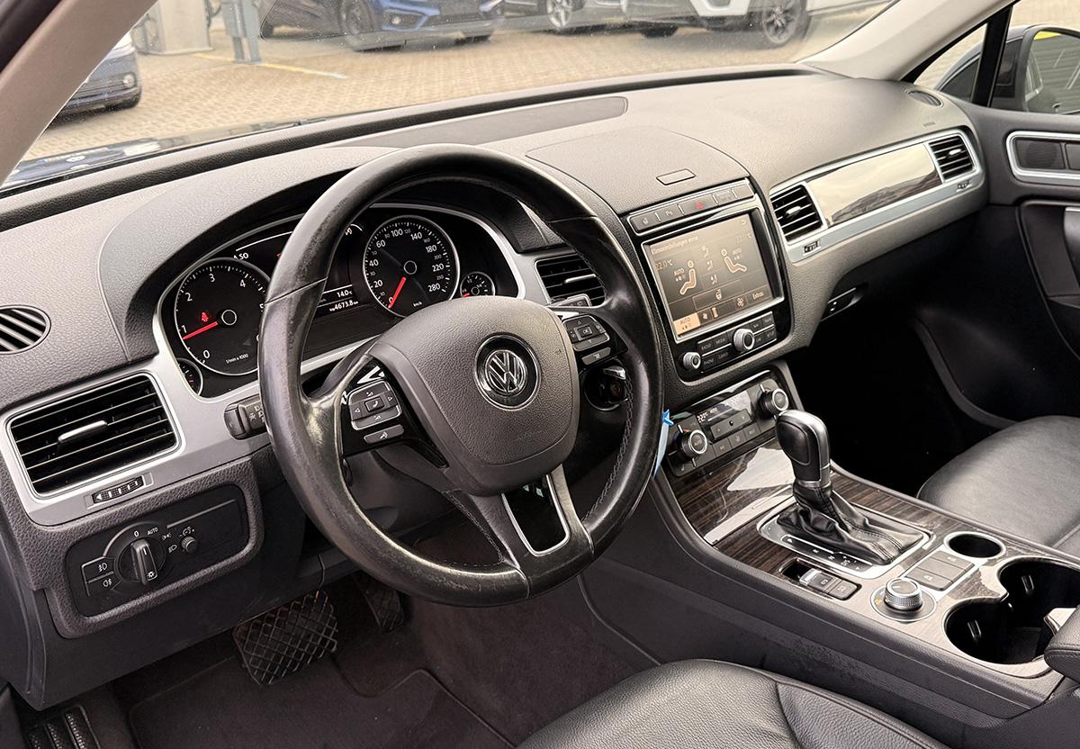 Volkswagen Touareg 3.0 V6 TDI Terrain Tech NAVI SHZ AHK