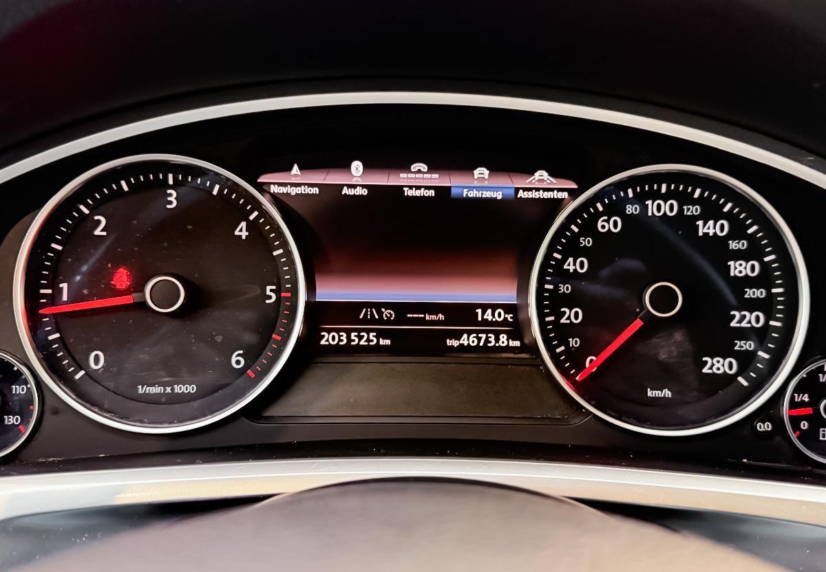 Volkswagen Touareg 3.0 V6 TDI Terrain Tech NAVI SHZ AHK