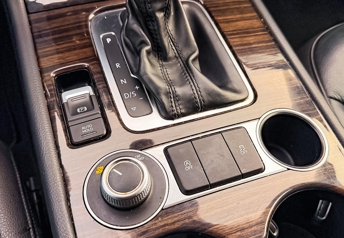 Volkswagen Touareg 3.0 V6 TDI Terrain Tech NAVI SHZ AHK