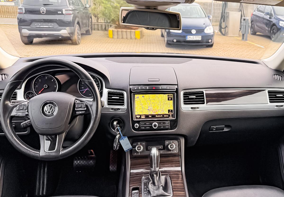 Volkswagen Touareg 3.0 V6 TDI Terrain Tech NAVI SHZ AHK