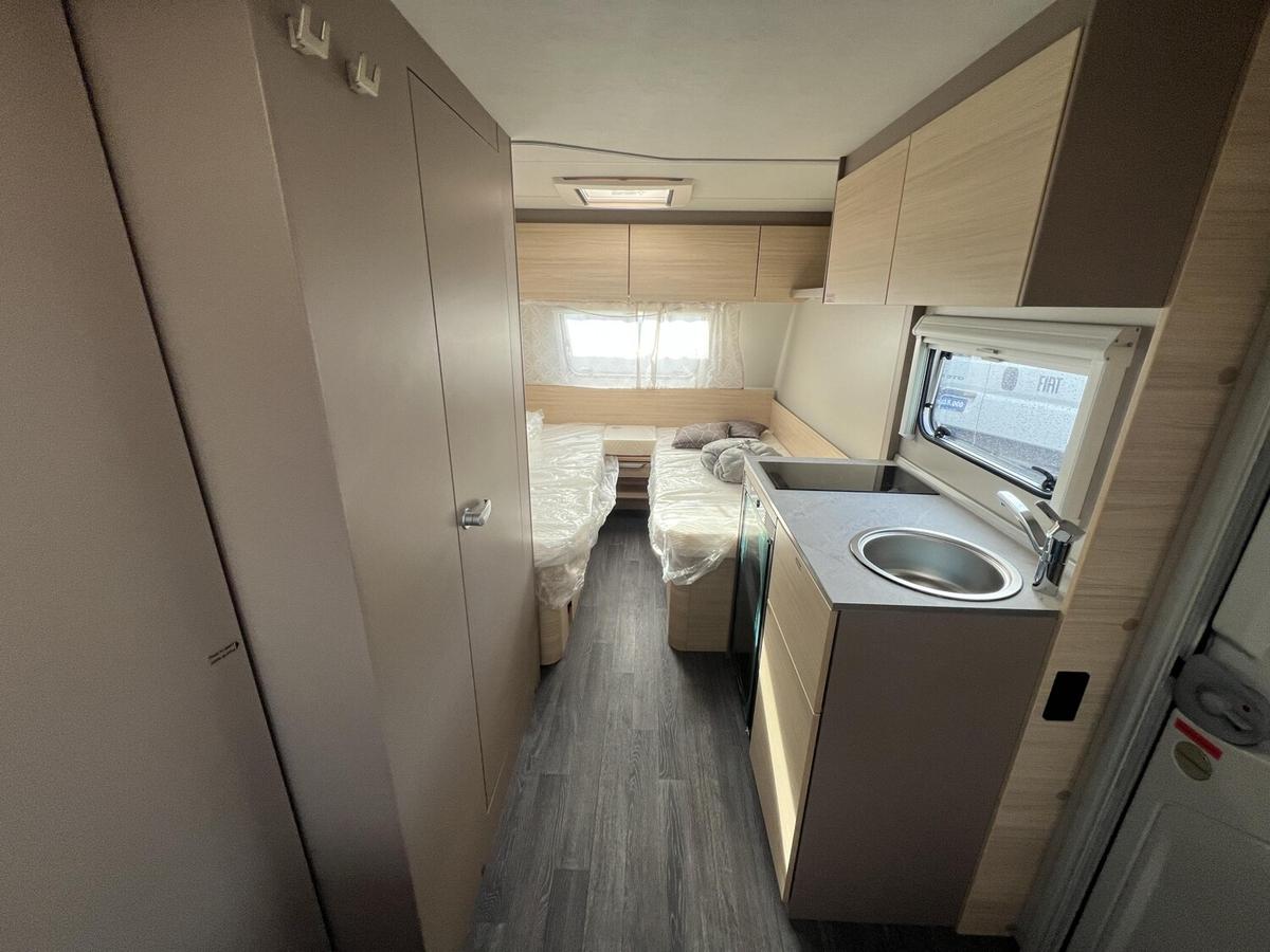 Weinsberg Andere 1500kg+Dusche+Steckdosenpaket