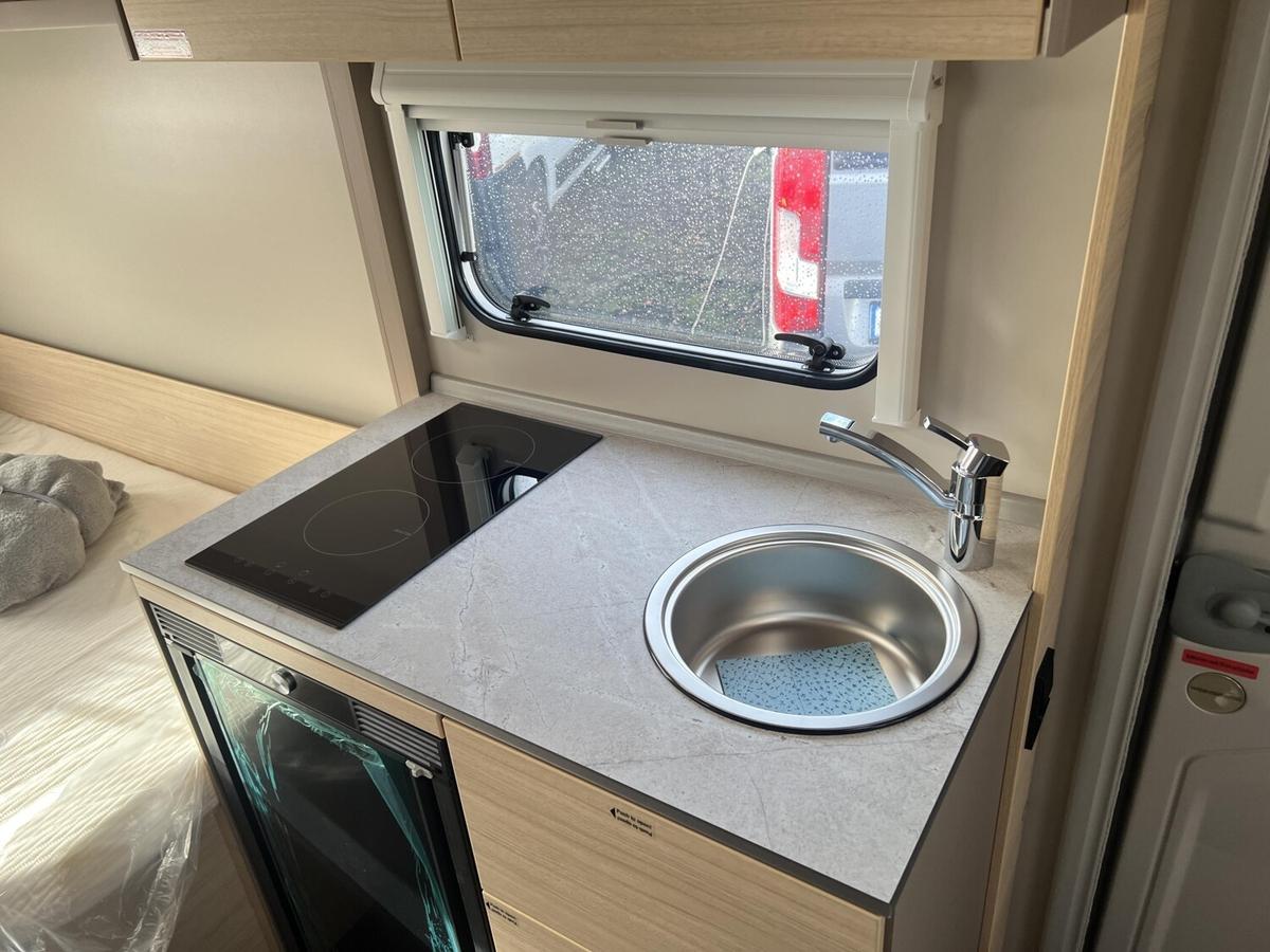 Weinsberg Andere 1500kg+Dusche+Steckdosenpaket