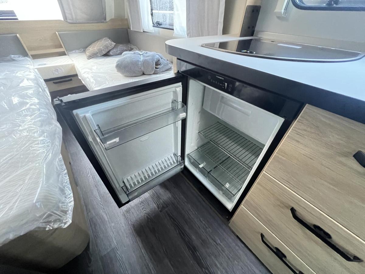 Weinsberg CaraOne 480 EU 1500kg+Dusche+Bugfenster