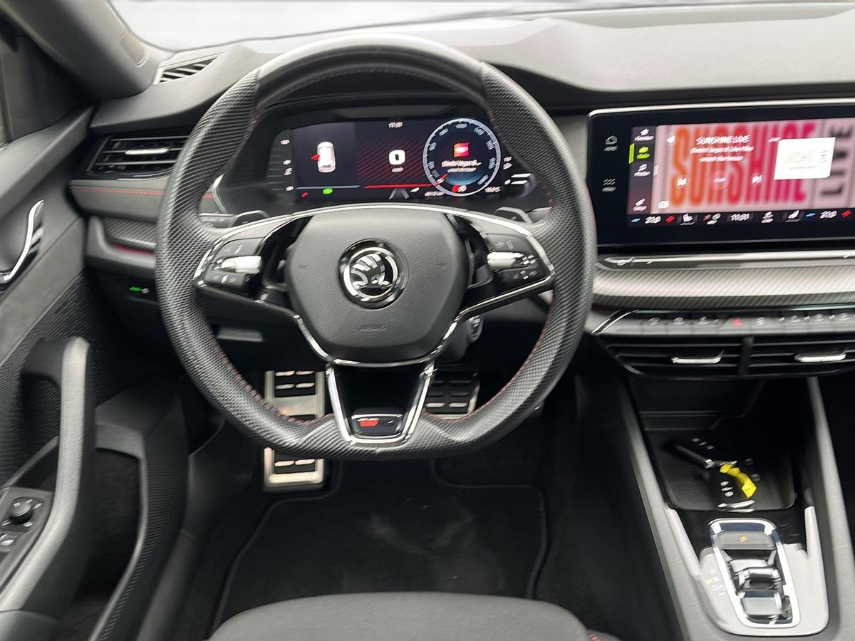 Skoda Octavia Combi 2.0 TDI RS *LED*Dig.Display*SHZ* 