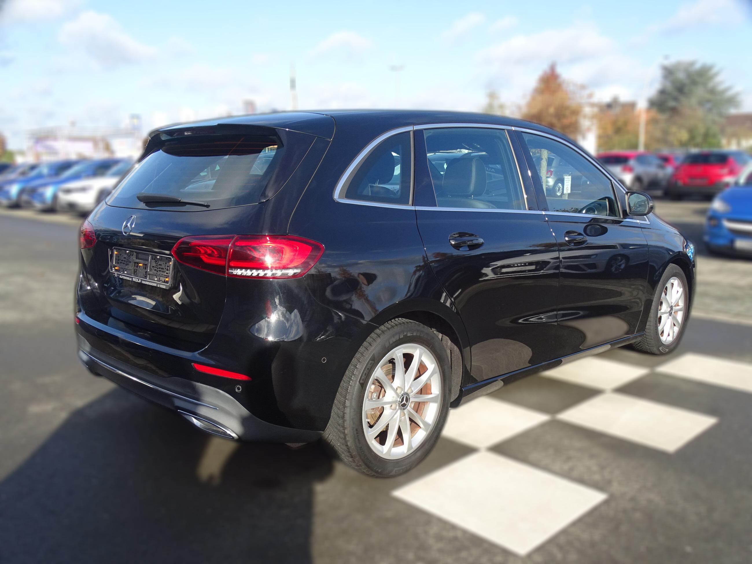 Mercedes-Benz B 180 7 GANG DCT*NAVI*GJR*SHZG*TEMP*LED*PDC*MFL