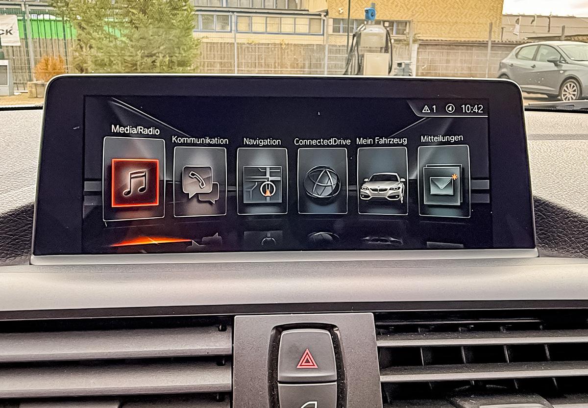 BMW M2 DKG Harman Kardon R.Cam Assistenten