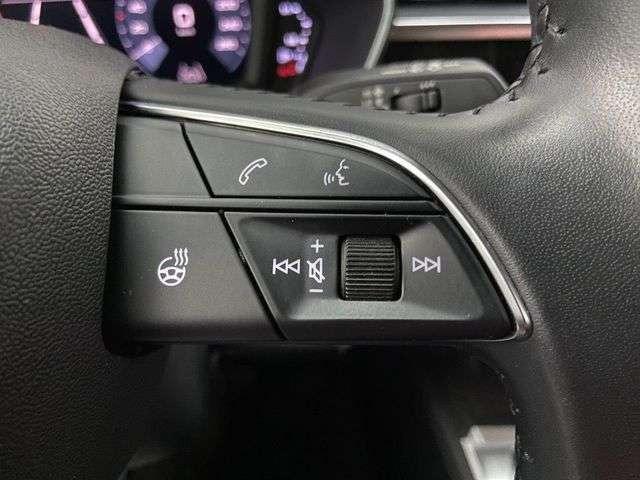 Audi Q3 Q3 35 TFSI S tron S line AHK#LR-Hzg#ACC#Alcantar