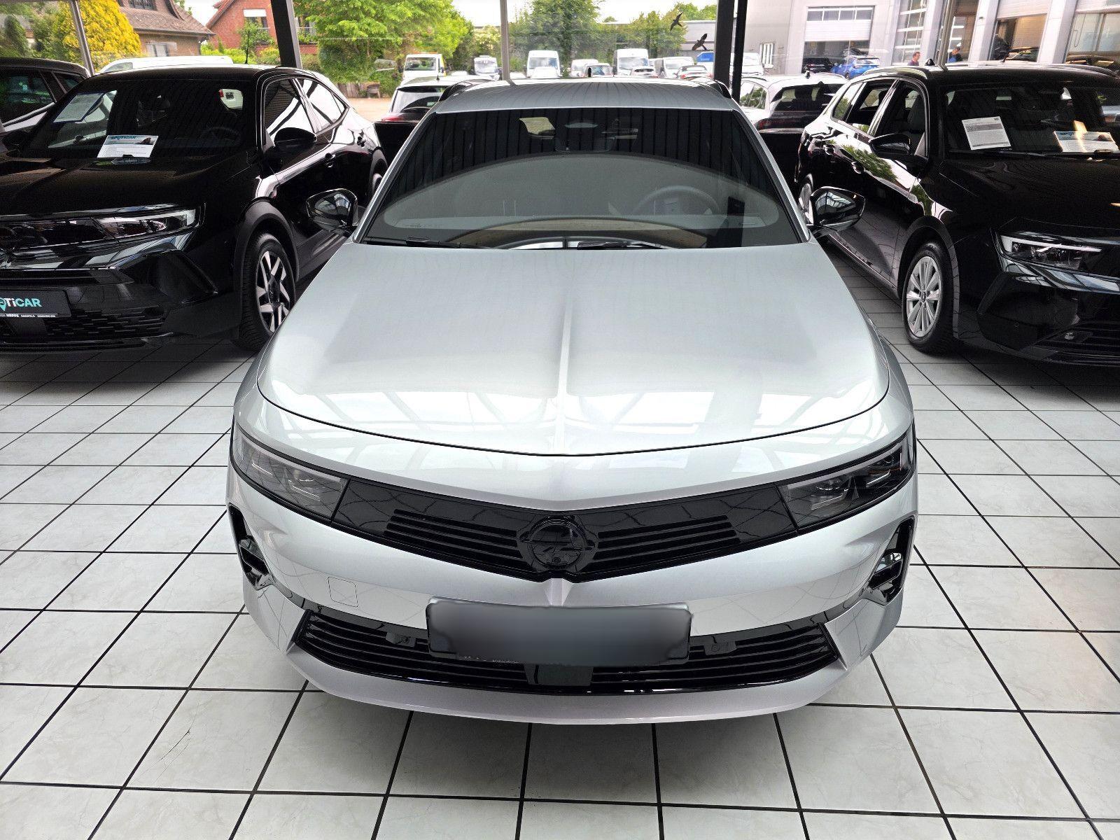 Opel Astra L Sports Tourer GS mit  Anhängerkupplung