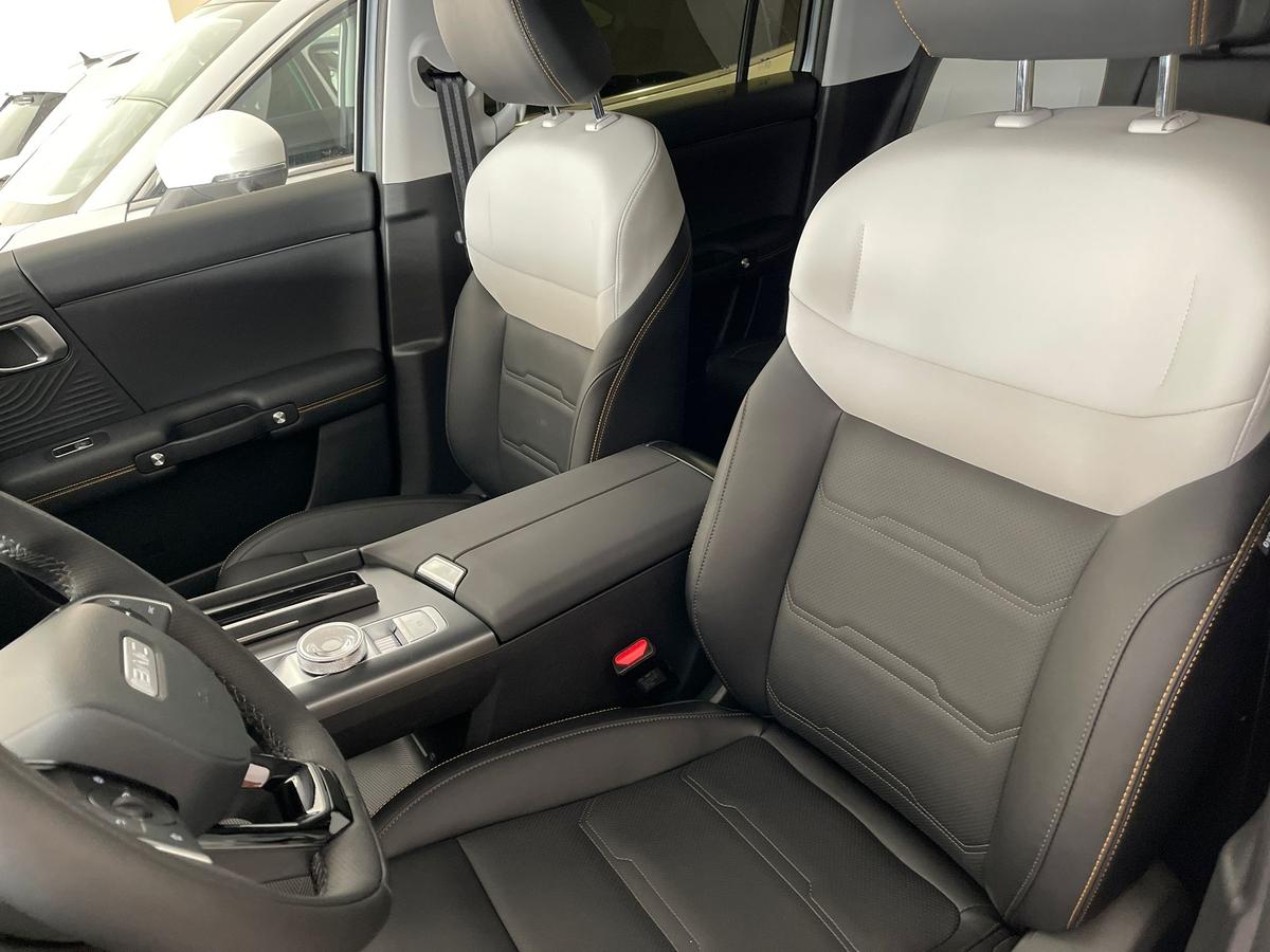 BAIC BJ30 4WD HEV Pano Leder LED sofort