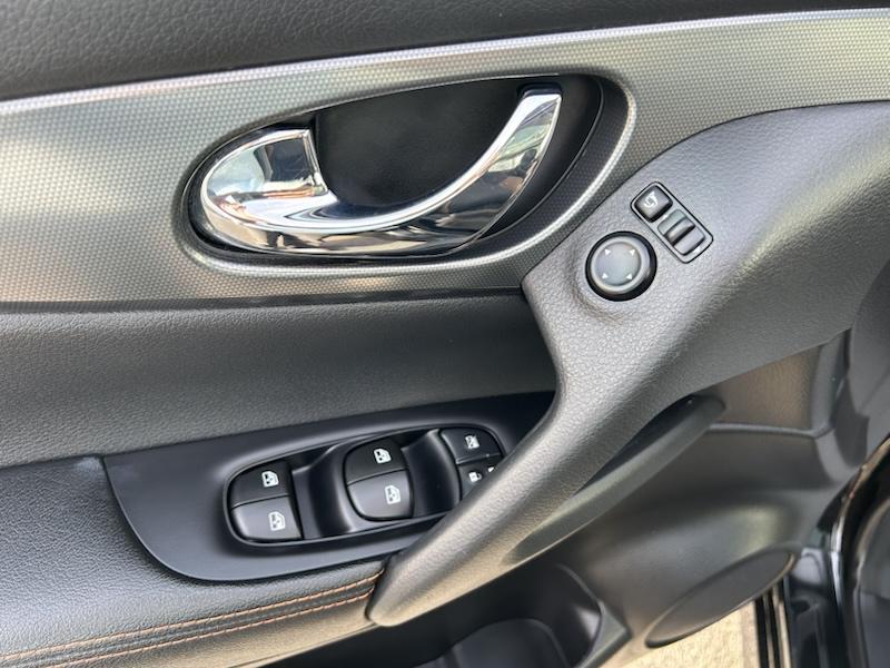 Nissan Qashqai 1,3 DIG-T DCT  N-MOTION LIMITED*NAVI*LED*SOUND*AHK