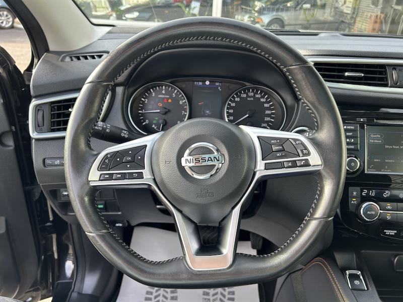 Nissan Qashqai 1,3 DIG-T DCT  N-MOTION LIMITED*NAVI*LED*SOUND*AHK
