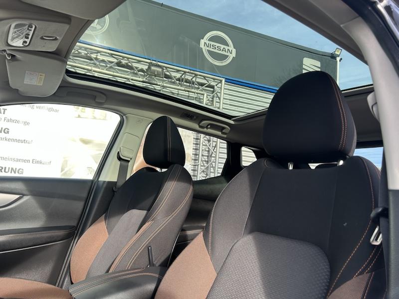 Nissan Qashqai 1,3 DIG-T DCT  N-MOTION LIMITED*NAVI*LED*SOUND*AHK