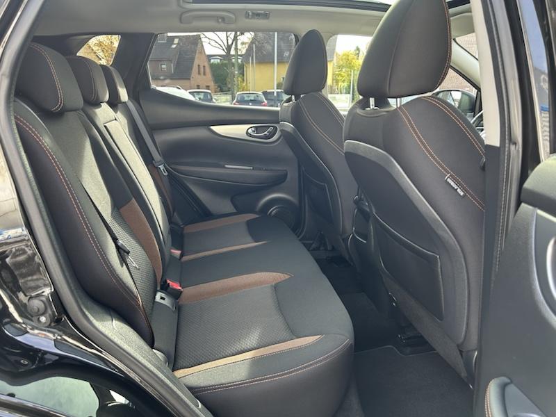 Nissan Qashqai 1,3 DIG-T DCT  N-MOTION LIMITED*NAVI*LED*SOUND*AHK