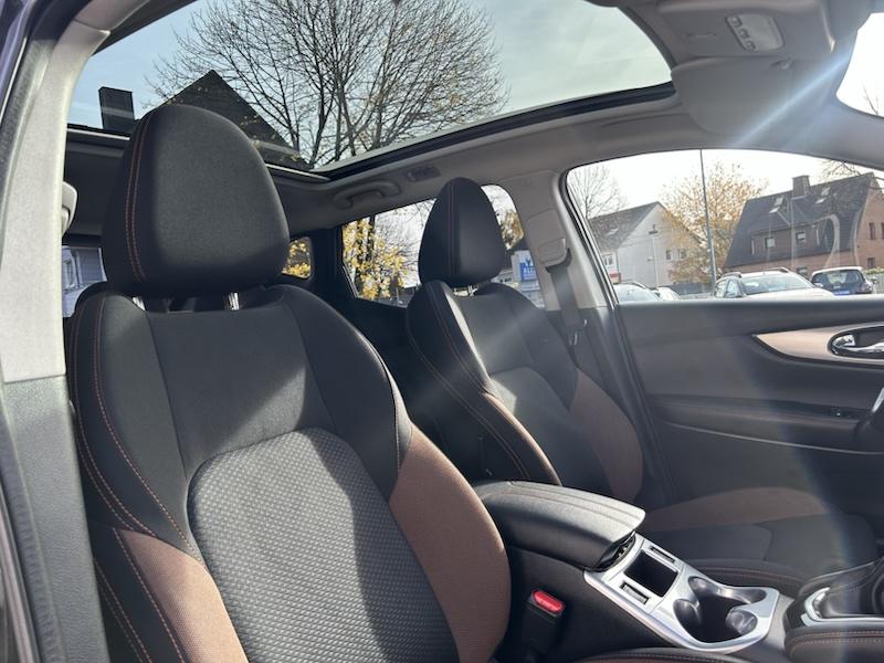 Nissan Qashqai 1,3 DIG-T DCT  N-MOTION LIMITED*NAVI*LED*SOUND*AHK