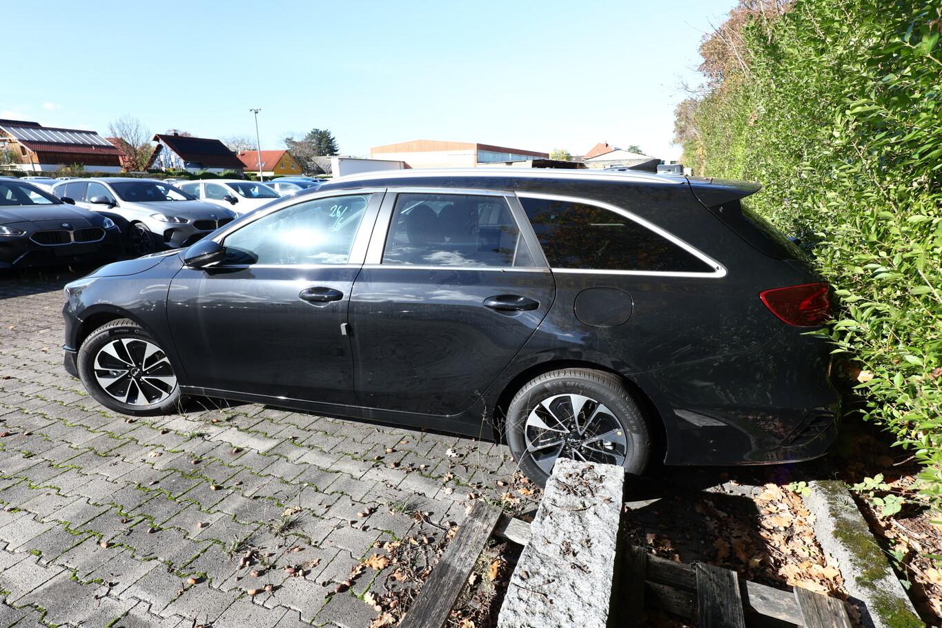 Kia cee'd / Ceed Ceed SW MHEV DCT ACC LED+ JBL eHK Keyl PrivG Nav