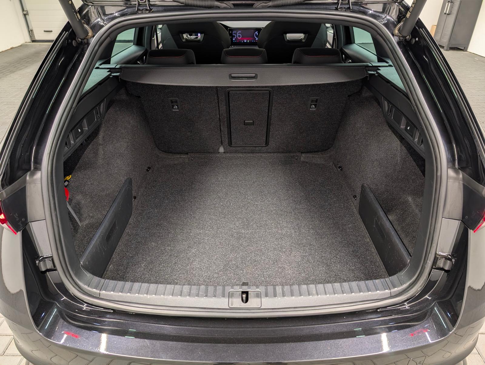 Skoda Octavia Combi RS Matrix/Navi/SHZ/Pano/ACC/Kamera