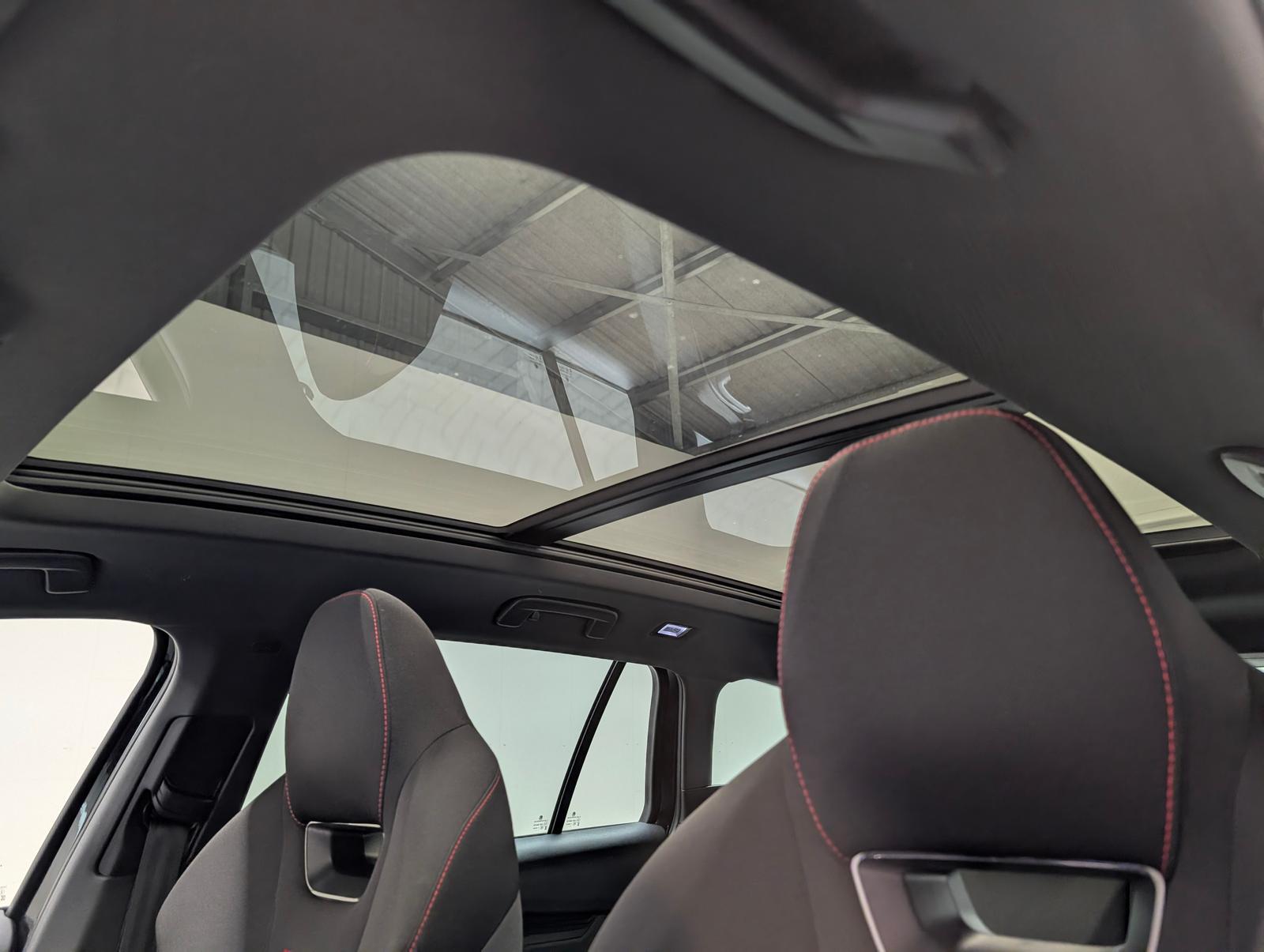 Skoda Octavia Combi RS Matrix/Navi/SHZ/Pano/ACC/Kamera