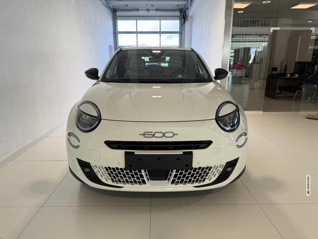 Fiat 600 La Prima Hybrid 1.2 T3 107 kW (145 PS) DCT Klimaautomatik, Massagesitz, Sitz