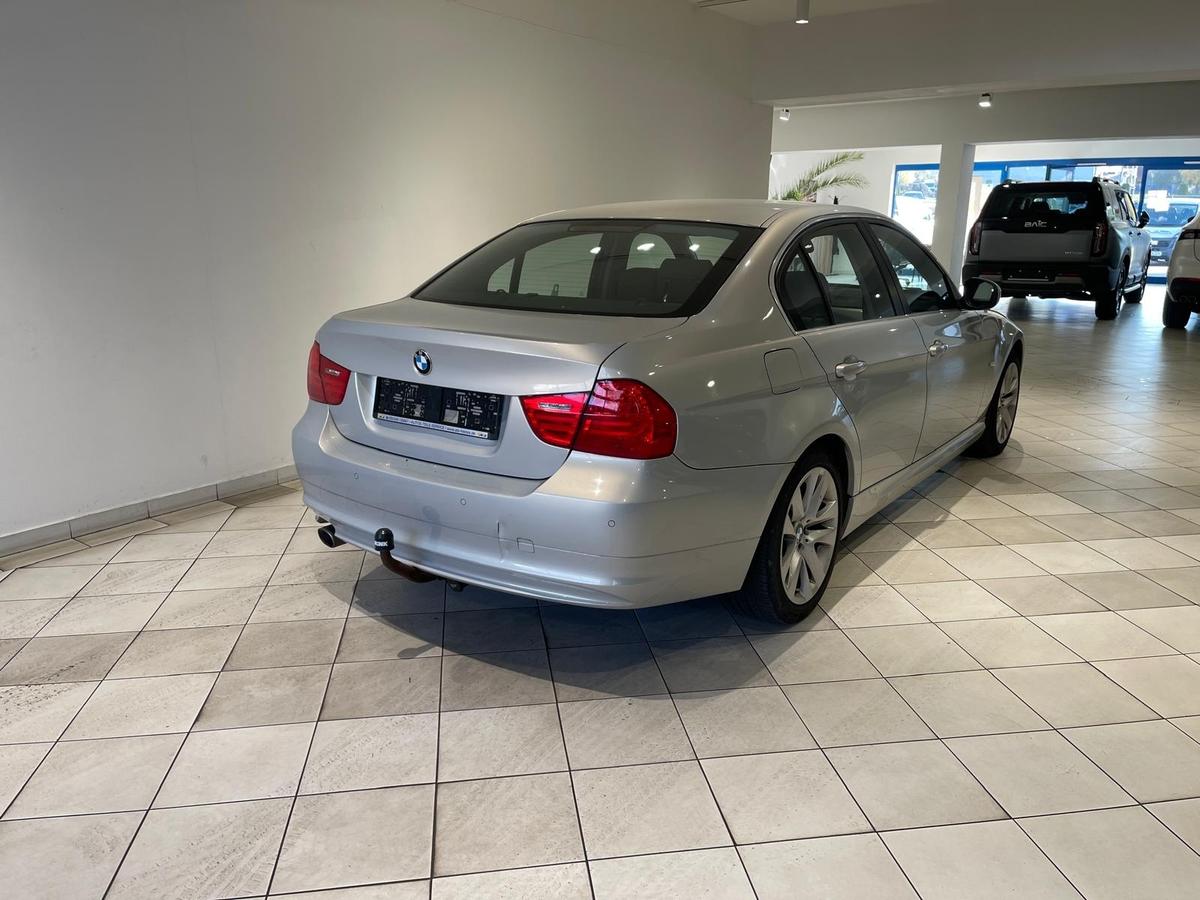 BMW 320 d xDrive Automatik SHZ PDC Leder AHK