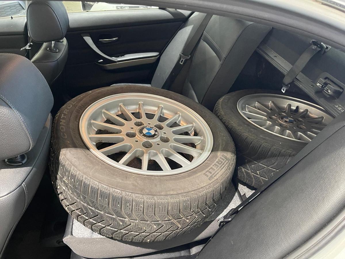 BMW 320 d xDrive Automatik SHZ PDC Leder AHK