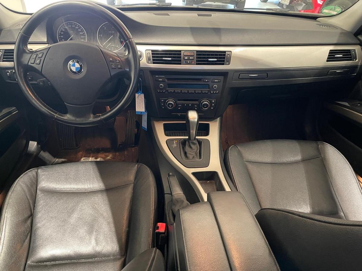 BMW 320 d xDrive Automatik SHZ PDC Leder AHK