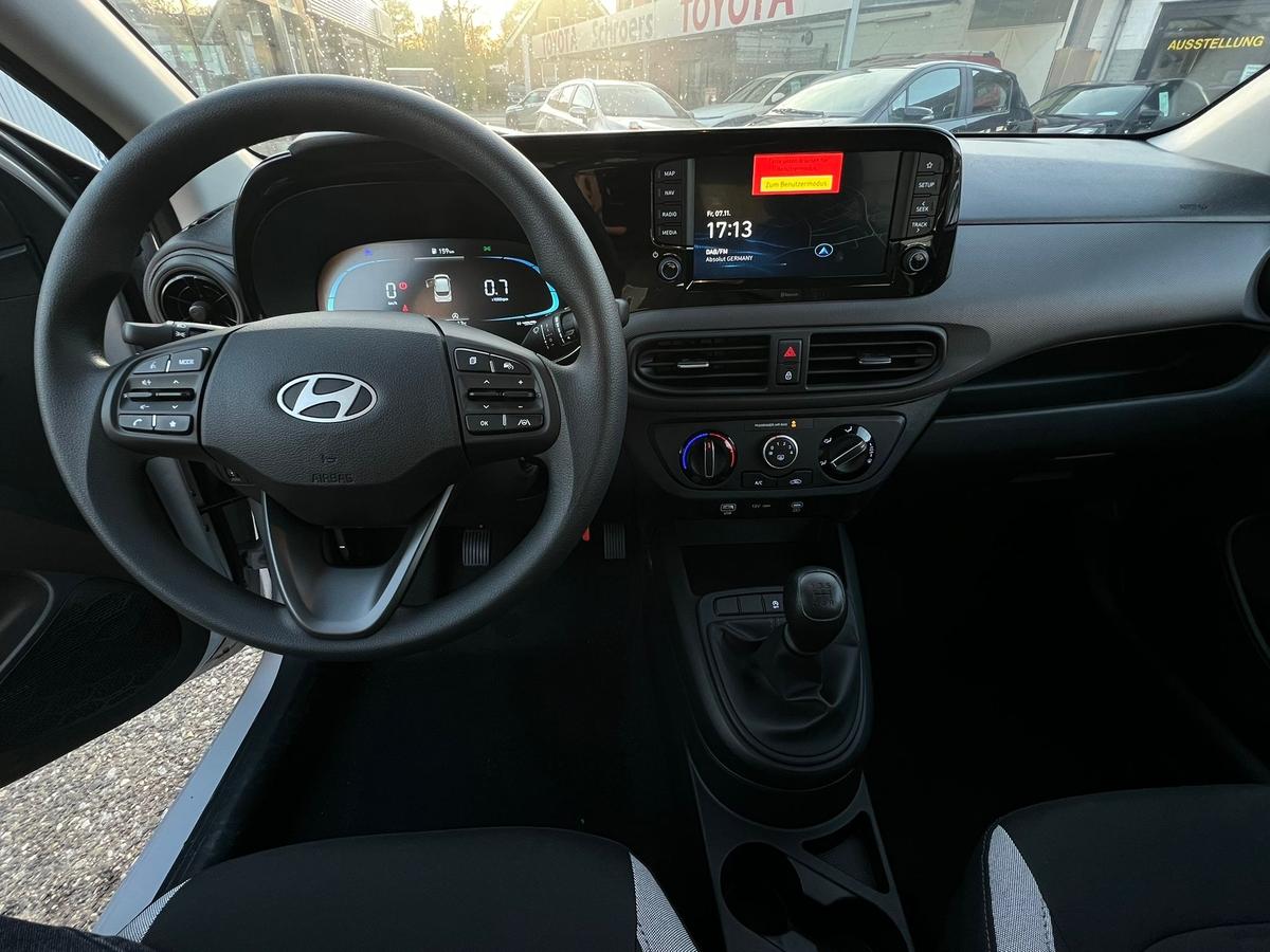 Hyundai i10 1.0 Comfort - Klima - Navi - R.Kam - PDC  