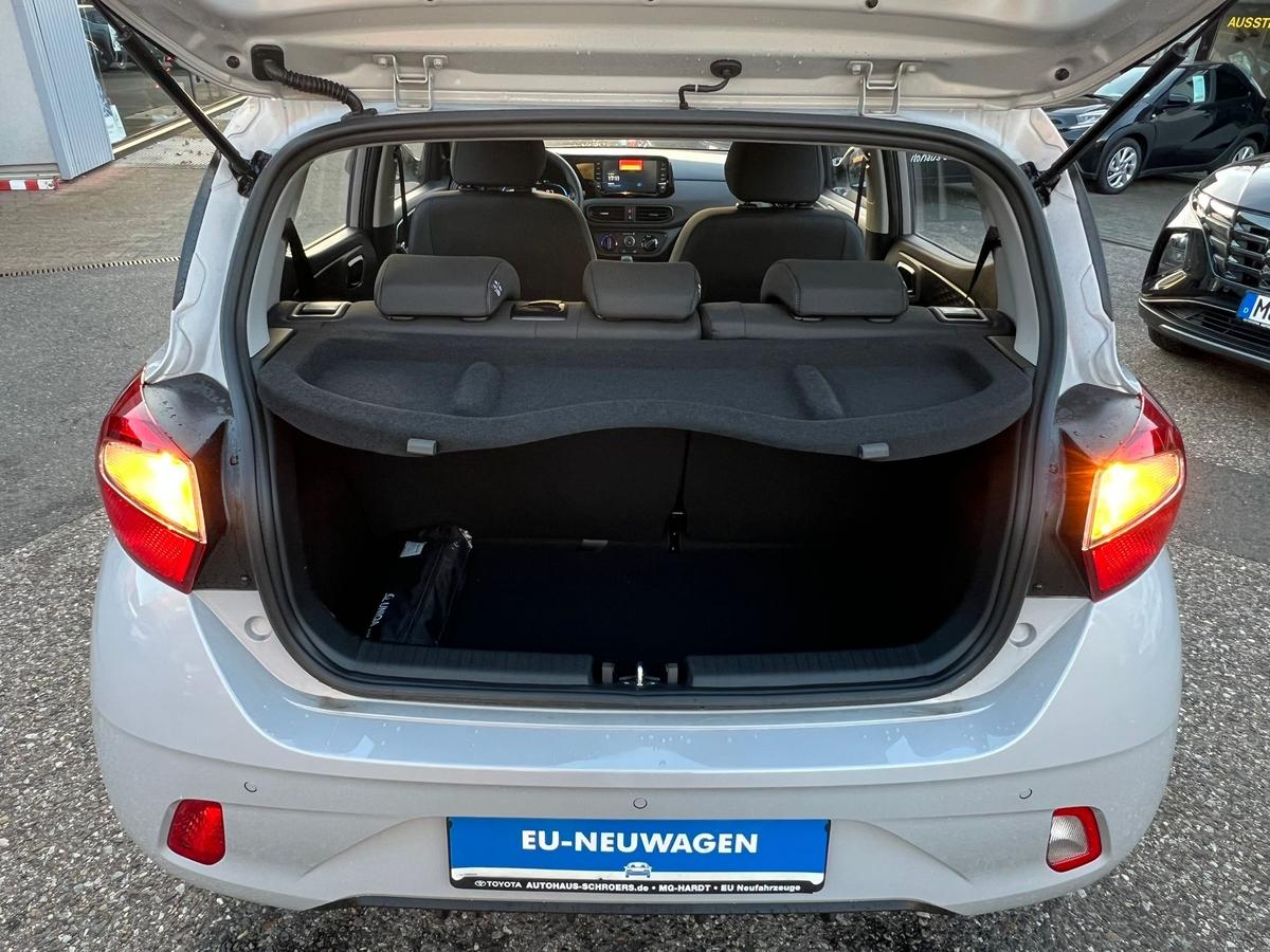 Hyundai i10 1.0 Comfort - Klima - Navi - R.Kam - PDC  