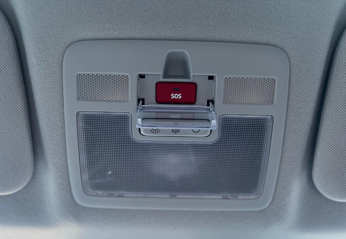 Hyundai i10 1.0 Comfort - Klima - Navi - R.Kam - PDC  